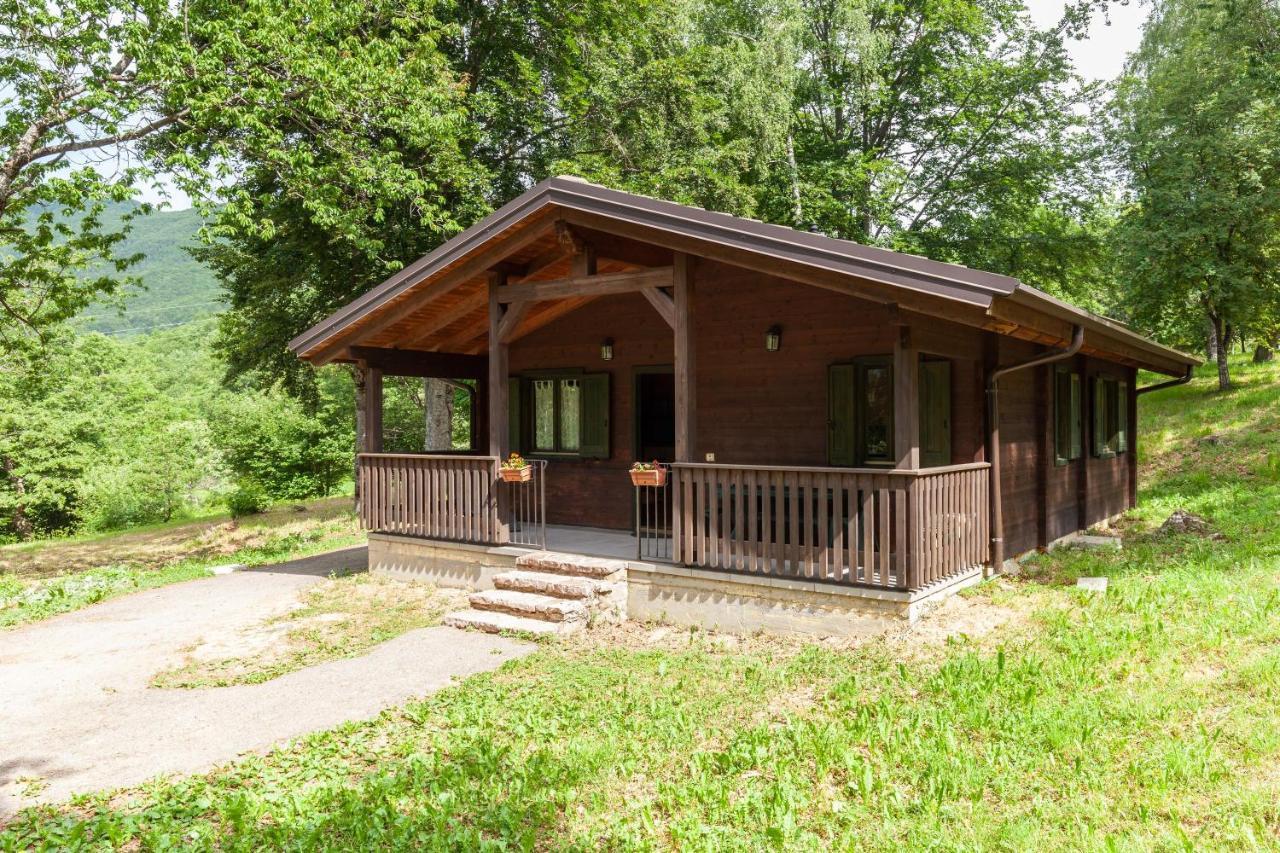 Villaggio Anemone Chalet Fragolina Capanne di Sillano Extérieur photo