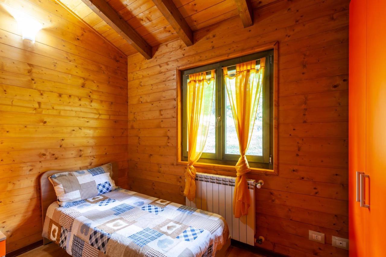 Villaggio Anemone Chalet Fragolina Capanne di Sillano Extérieur photo